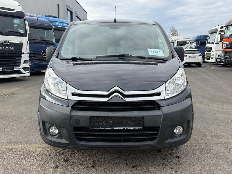 Second-hand Citroën Jumpy 128 CP (94 kW) 2015 Negru Monovolum