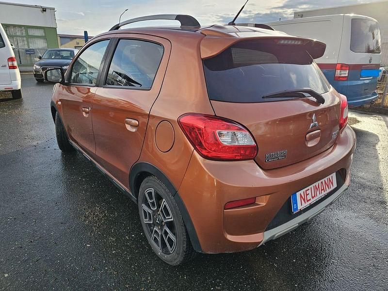 Gebraucht Mitsubishi Space Star 80 PS (58 kW) 2018 Orange Kleinwagen