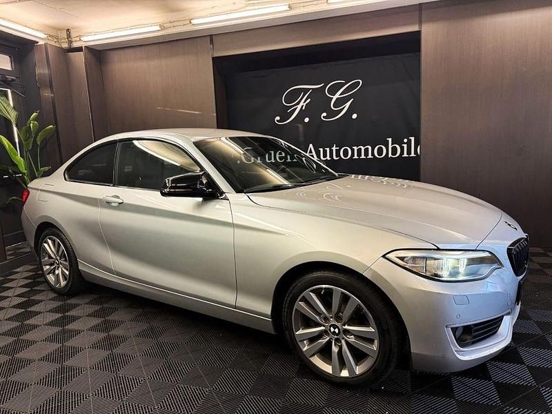 Gebraucht BMW 220 Advantage 184 PS (135 kW) 2016 Silber Coupé