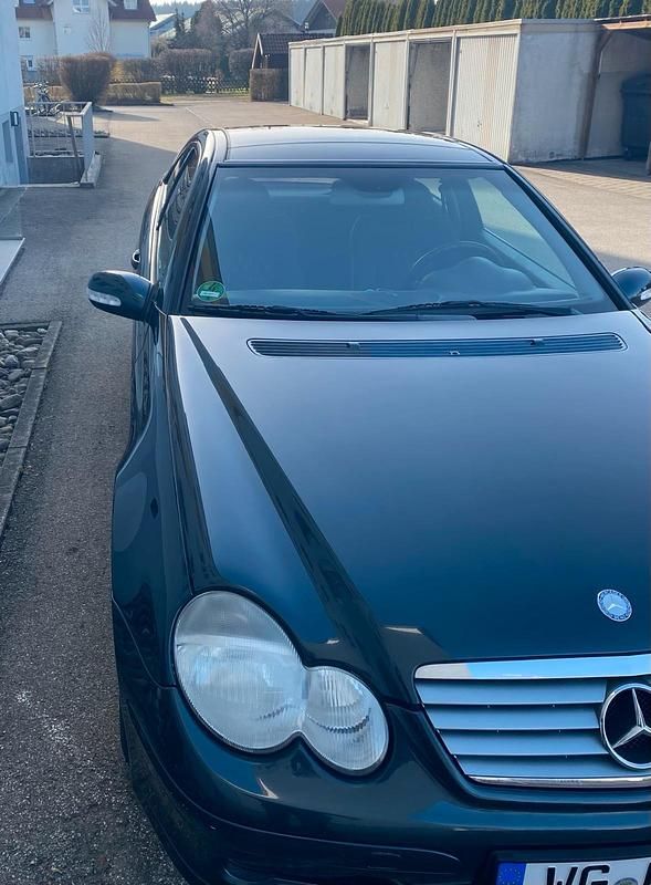 Gebraucht Mercedes C200 163 PS (119 kW) 2002 Schwarz Coupé