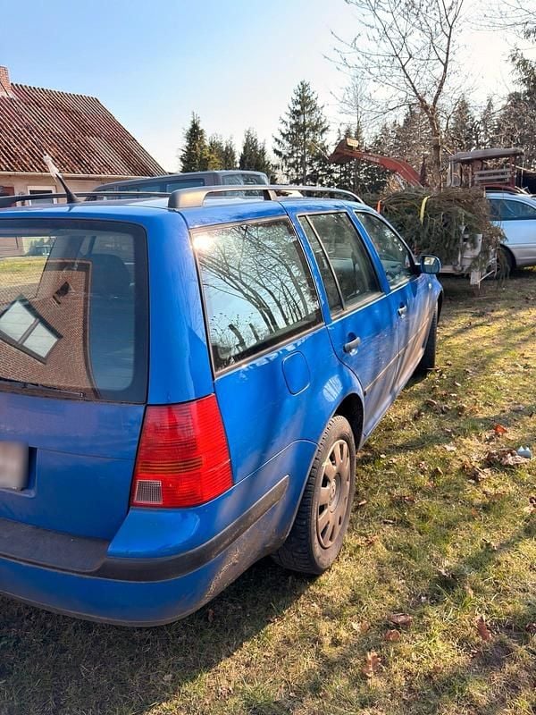 Gebraucht VW Golf IV 101 PS (74 kW) 2003 Blau Kombi