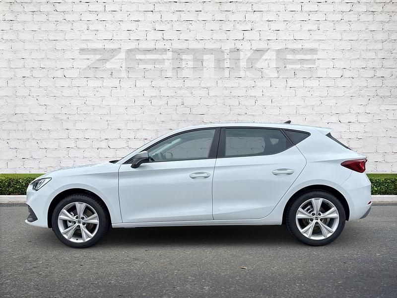 Neu Seat Leon FR 150 PS (110 kW) 2025 Weiss Limousine