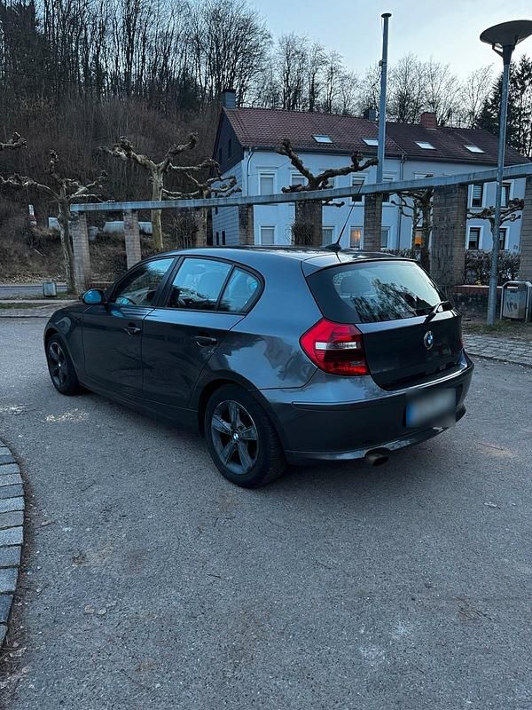 Gebraucht BMW 118 143 PS (105 kW) 2007 Grau Kleinwagen