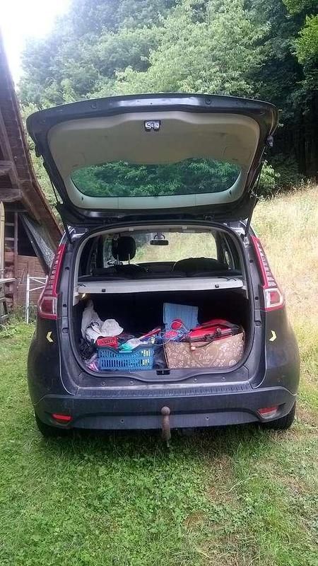 Grau Gebraucht 2011 Renault Scénic III Van / Kleinbus | 10.400 € - Bild 1/4