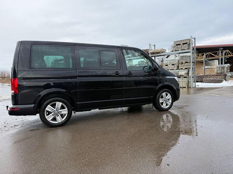 Gebraucht VW Multivan 204 PS (150 kW) 2022 Schwarz Van