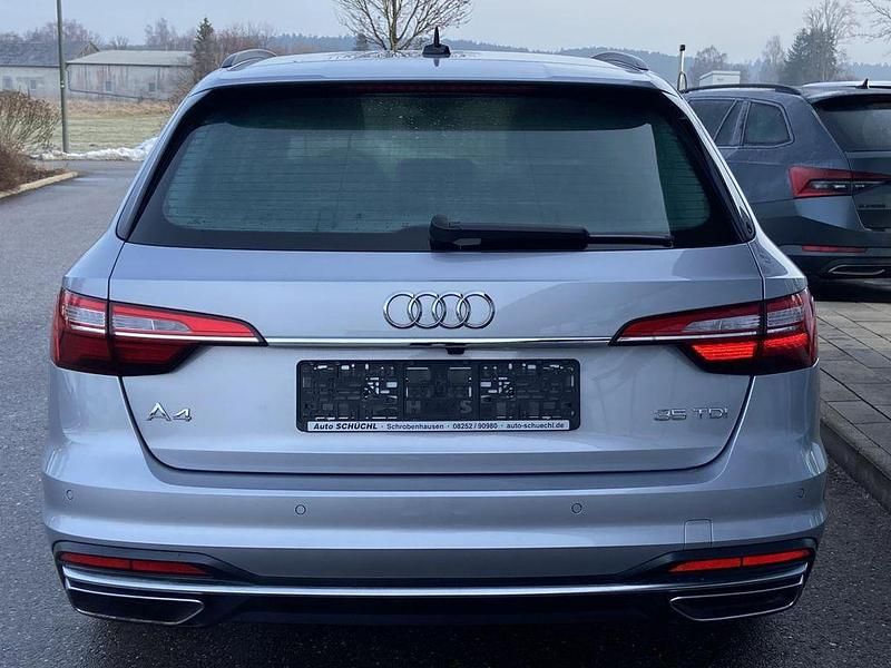 Gebraucht Audi A4 163 PS (119 kW) 2022 Silber Kombi
