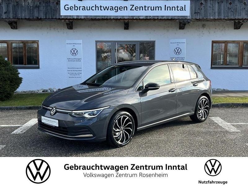 Gebraucht VW Golf VIII Active 131 PS (96 kW) 2022 Grau Limousine