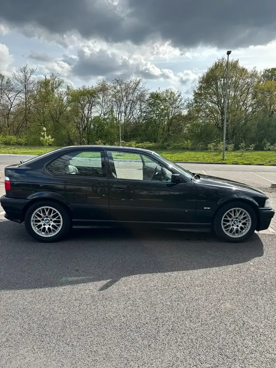 Gebraucht BMW 323 170 PS (125 kW) 1998 Schwarz Coupé