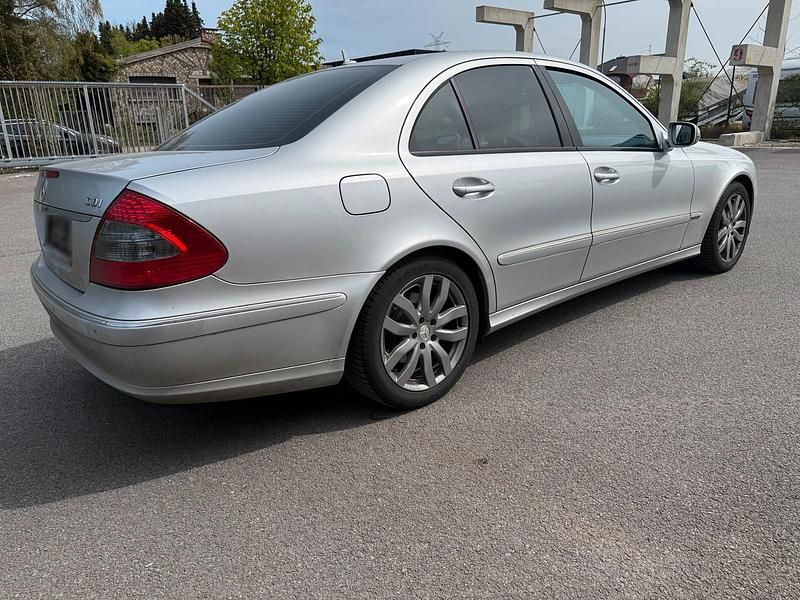 Gebraucht Mercedes E320 224 PS (164 kW) 2006 Limousine
