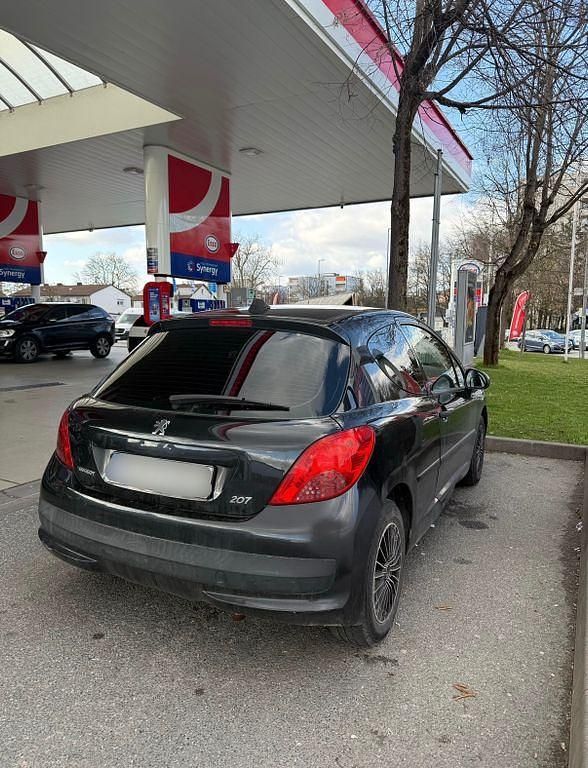 Gebraucht Peugeot 207 88 PS (64 kW) 2026 Schwarz