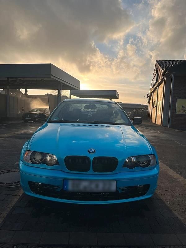 Second-hand BMW 320 170 CP (125 kW) 2002 Albastru Coupe