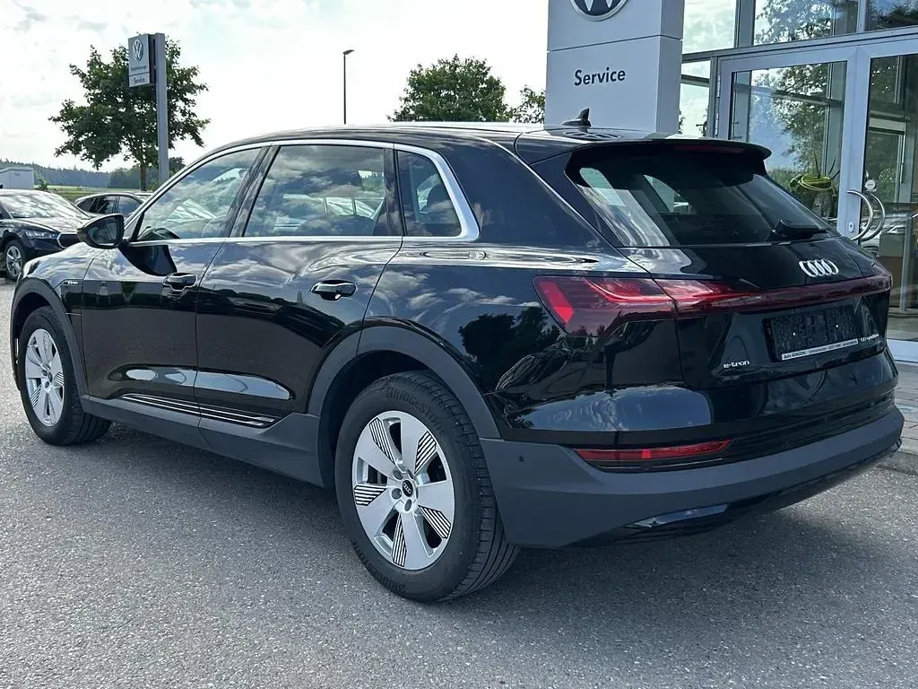 Gebraucht Audi e-tron 230 kW (313 PS) 2022 Schwarz SUV