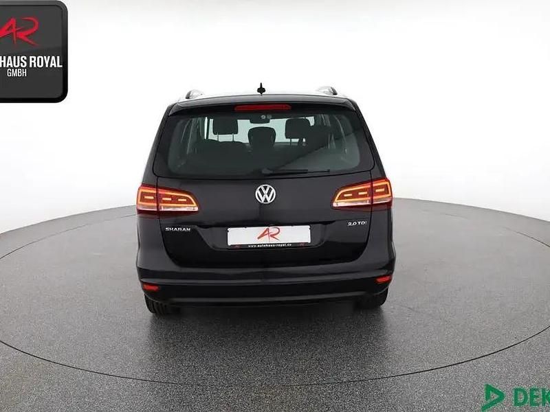 Second-hand VW Sharan 184 CP (135 kW) 2016 Negru Monovolum