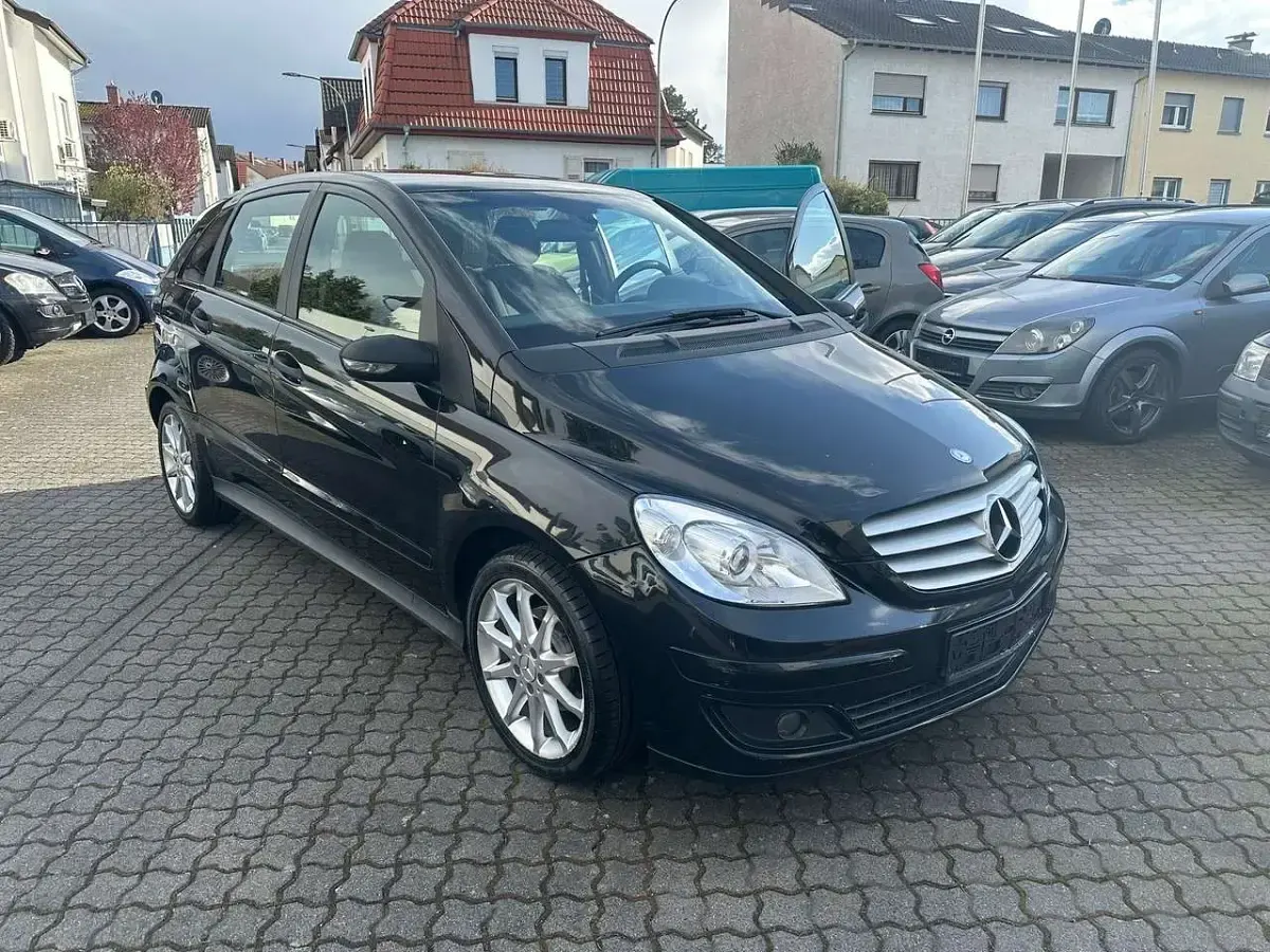 Używany Mercedes B170 116 KM (85 kW) 2007 Czarny Minivan