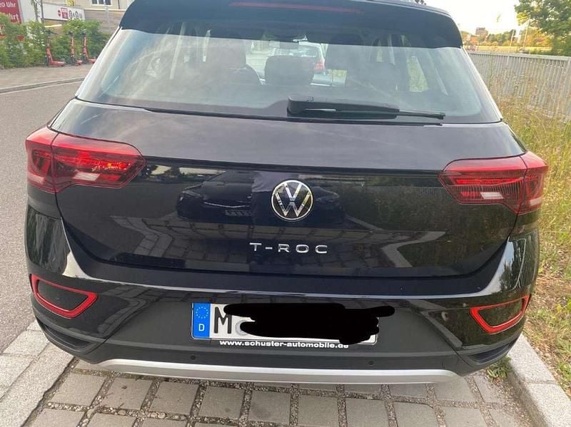Schwarz Gebraucht 2024 VW T-Roc Life SUV | 29.000 € (Guter Preis) - Bild 1/4