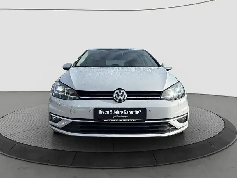 Gebraucht VW Golf VII Join 150 PS (110 kW) 2018 White silver metallic (metallic) Limousine