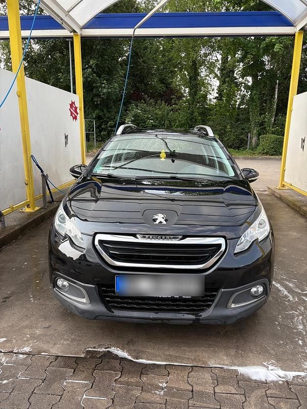 Schwarz Gebraucht 2015 Peugeot 2008 SUV | 5.199 € (Fairer Preis) - Bild 1/4