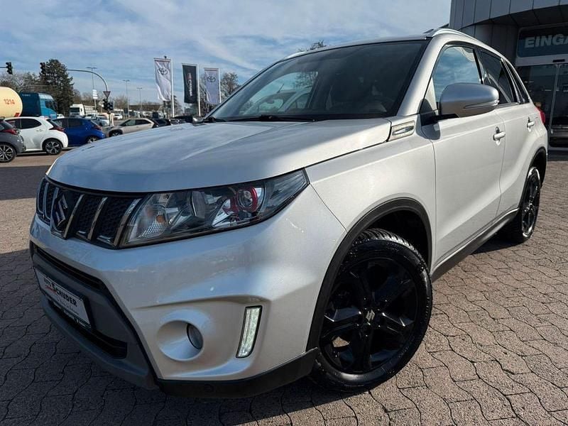Gebraucht Suzuki Vitara 140 PS (102 kW) 2017 Silber SUV