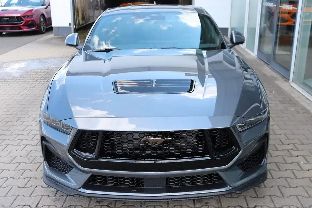 Neu Ford Mustang 446 PS (328 kW) 2026 Carbonized grey metallic Coupé