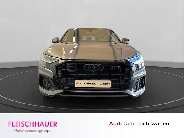 Gebraucht Audi Q8 S-Line 286 PS (210 kW) 2023 Grau SUV