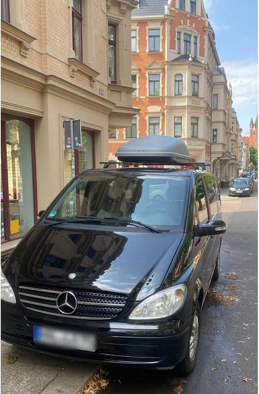 Schwarz Gebraucht 2007 Mercedes Viano Van / Kleinbus | 11.500 € (Teuer) - Bild 1/4