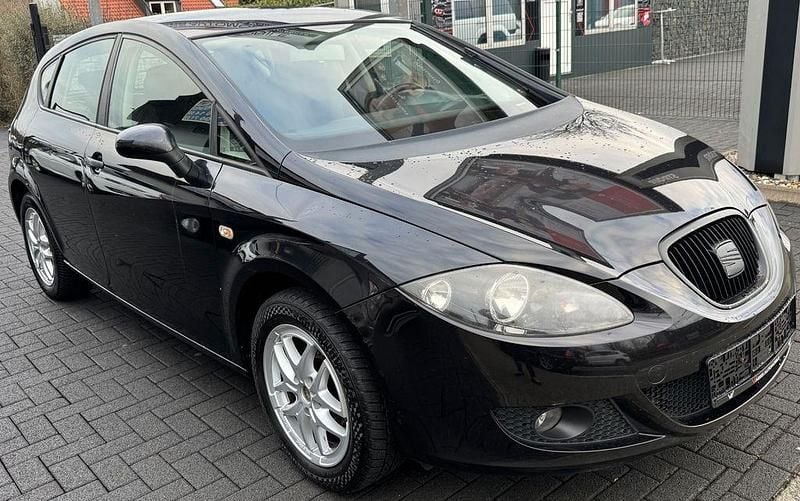 Schwarz Gebraucht 2009 Seat Leon Reference Kleinwagen | 2.999 € (Guter Preis) - Bild 1/4