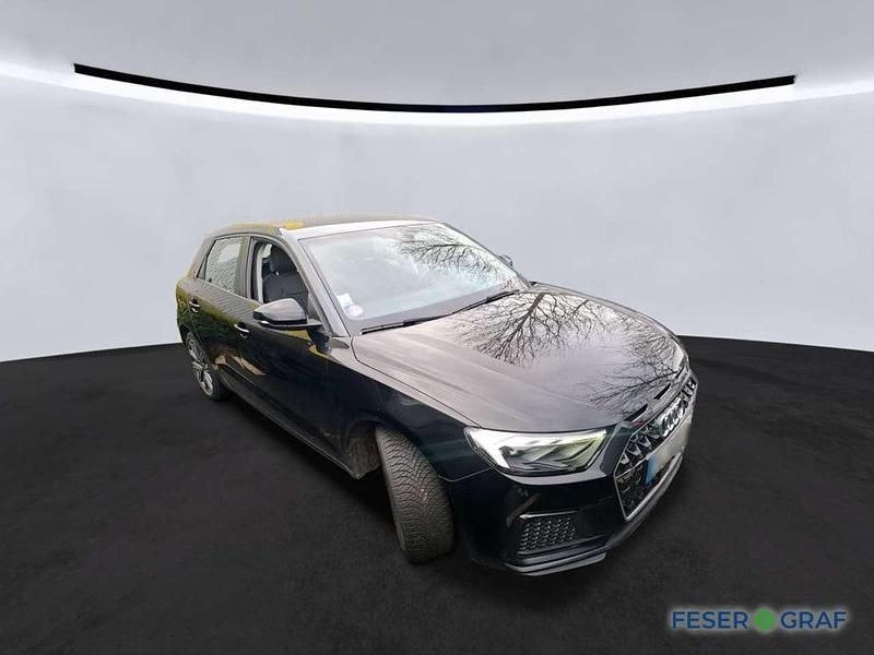 Gebraucht Audi A1 Sportback Advanced 95 PS (69 kW) 2022 Mythosschwarz metallic / manhattangrau metallic Kleinwagen