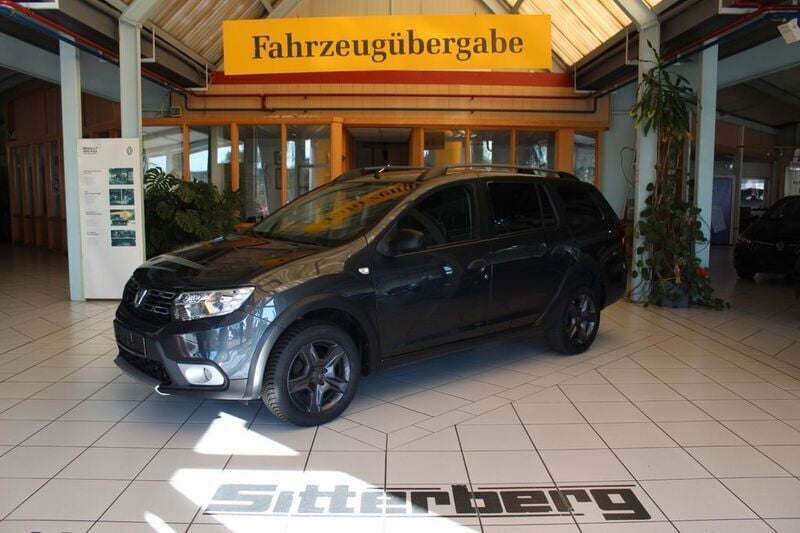 Grau Gebraucht 2017 Dacia Logan MCV Celebration Kombi | 9.800 € (Fairer Preis) - Bild 1/4