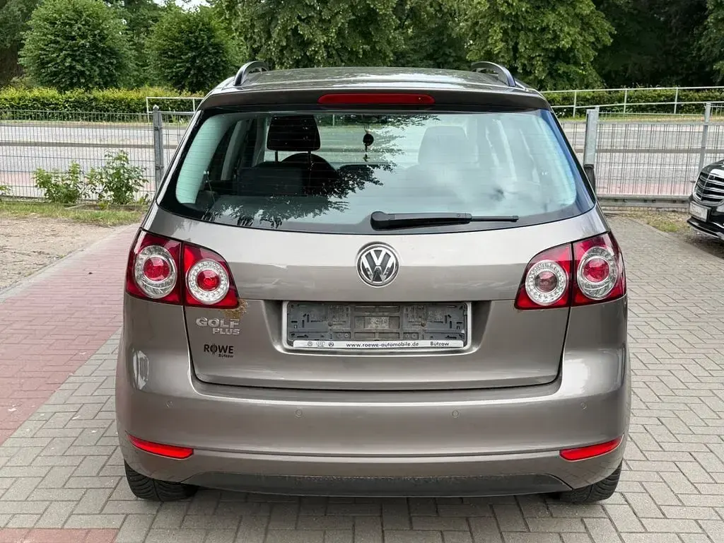 Gebraucht VW Golf Plus Cross Comfortline 80 PS (58 kW) 2009 Braun Van / Kleinbus