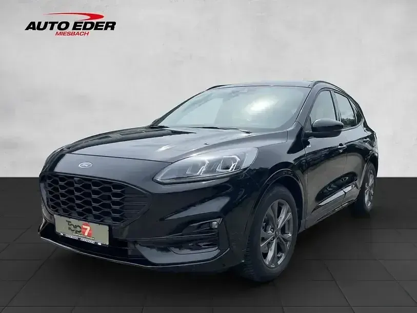 Usado Ford Kuga ST-Line 120 HP (88 kW) 2023 Preto SUV