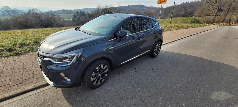 Blau Gebraucht 2023 Renault Captur Techno SUV | 21.000 € (Superpreis) - Bild 1/4