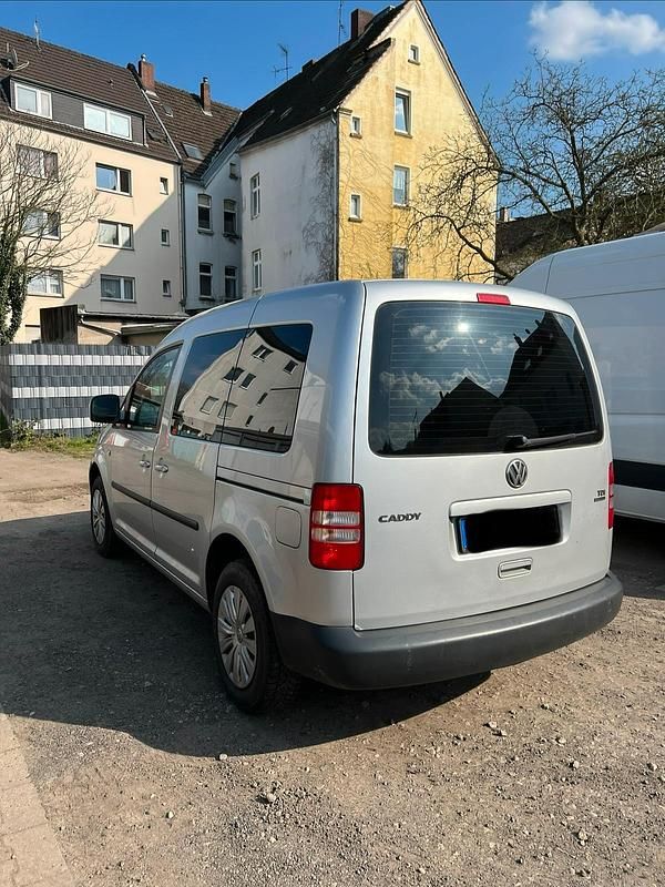 Second-hand VW Caddy 102 CP (75 kW) 2014 Argintiu Monovolum