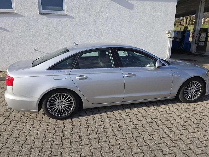 Usado Audi A6 Performance 204 HP (150 kW) 2012 Amarelo Sedan