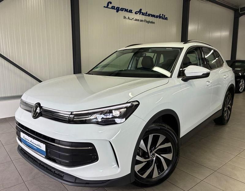 Weiß Gebraucht 2024 VW Tiguan Life SUV | 32.479 € (Guter Preis) - Bild 1/4
