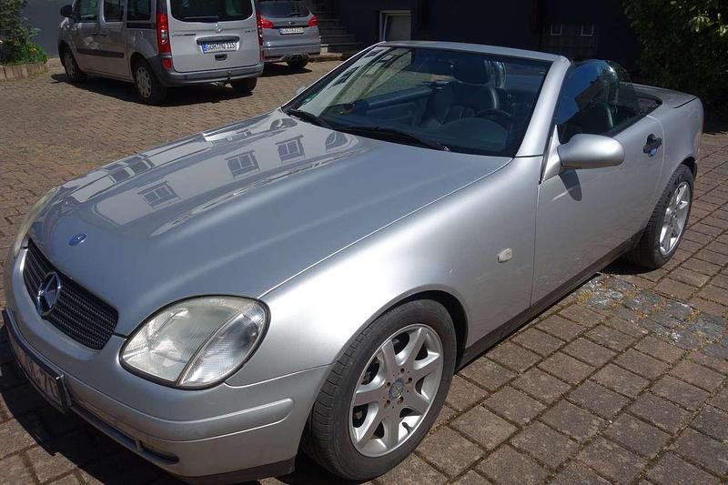 Silber Gebraucht 1999 Mercedes SLK200 Cabrio | 3.499 € (Etwas zu teuer) - Bild 1/4