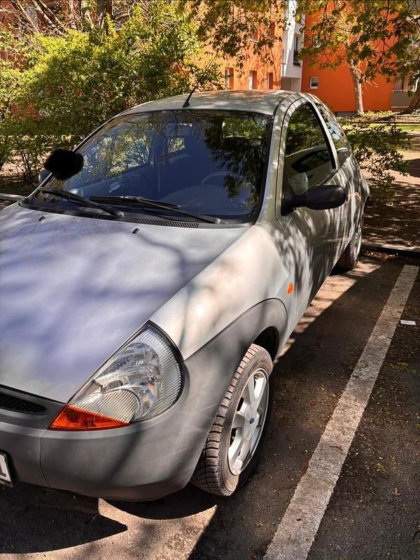 Usata Ford Ka 60 CV (44 kW) 2001 Argento Utilitaria