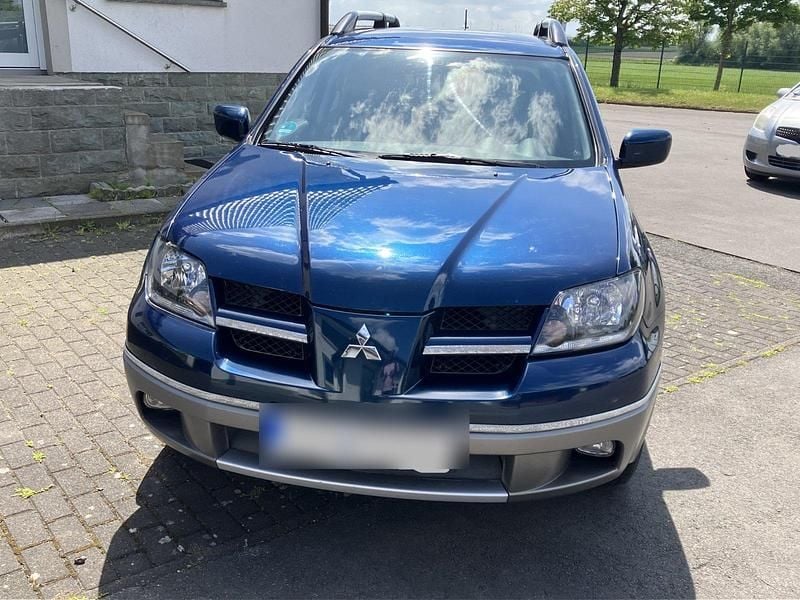 Blau Gebraucht 2003 Mitsubishi Outlander SUV | 2.500 € (Fairer Preis) - Bild 1/4