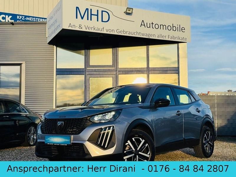 Grau Gebraucht 2023 Peugeot 2008 Active SUV | 15.990 € (Superpreis) - Bild 1/4