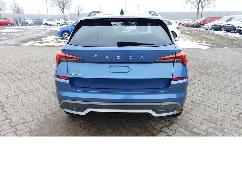 Gebraucht Skoda Kamiq 110 PS (80 kW) 2021 Titanblau g5wblau SUV