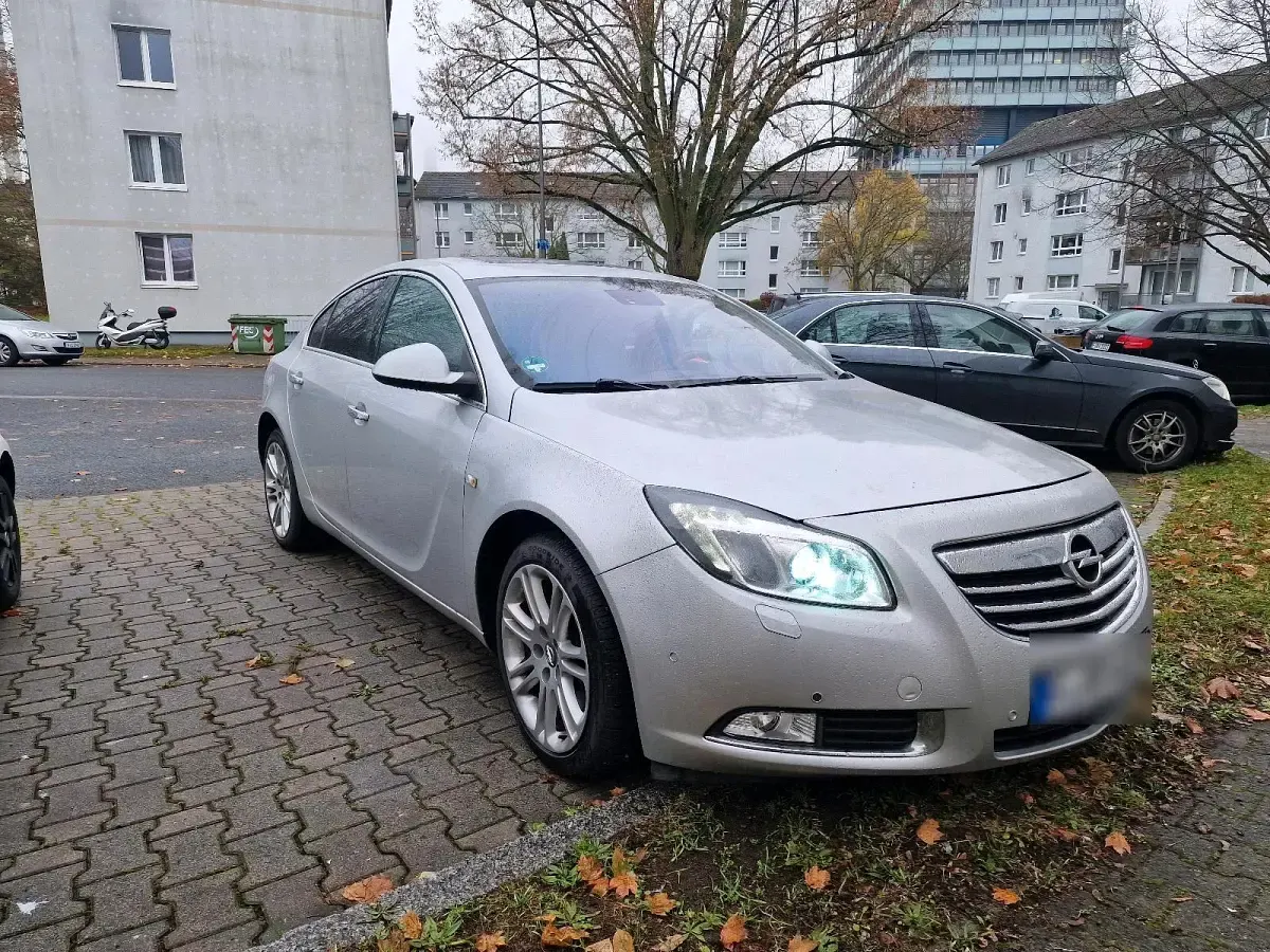 Gebraucht Opel Insignia 260 PS (191 kW) 2010 Silber Limousine
