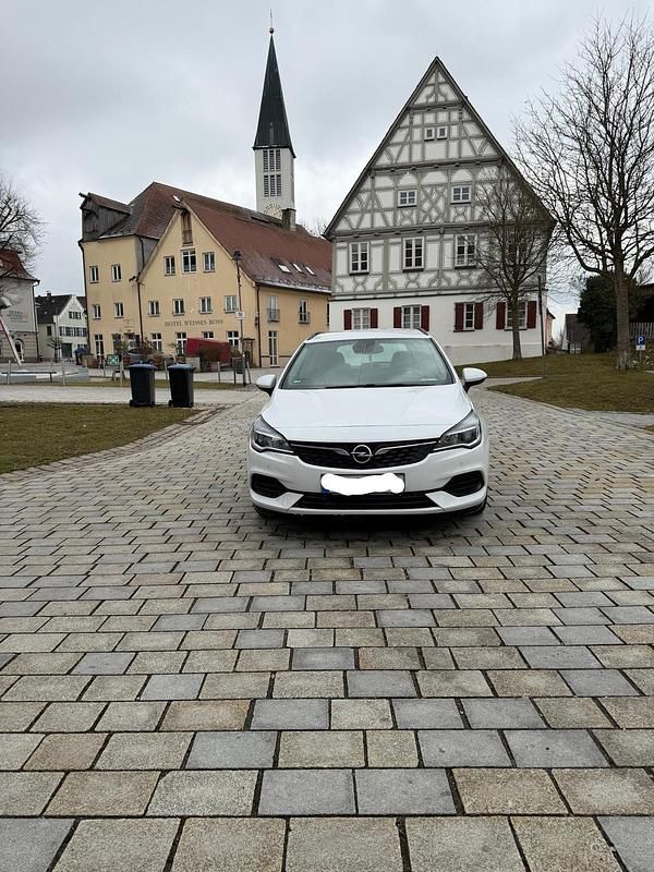 Gebraucht Opel Astra 105 PS (77 kW) 2020 Weiß Limousine