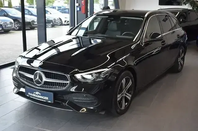 Gebraucht Mercedes C220 Avantgarde 220 PS (161 kW) 2022 Schwarz Limousine