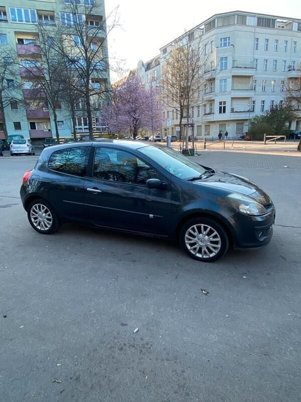 Gebraucht 2007 Renault Clio III Kleinwagen | 2.200 € (Guter Preis) - Bild 1/4
