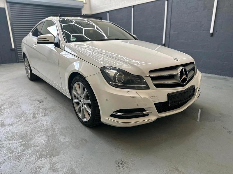Gebraucht Mercedes C220 170 PS (125 kW) 2013 Weiß Coupé