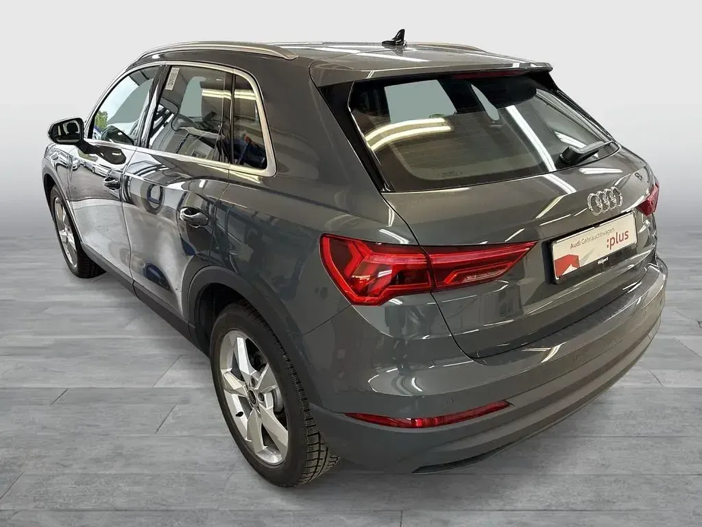 Gebraucht Audi Q3 Ambiente 193 PS (141 kW) 2025 Grau SUV