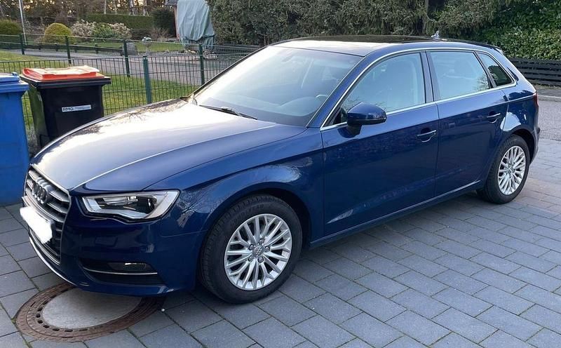 Gebraucht Audi A3 Ambiente 150 PS (110 kW) 2015 Blau Limousine