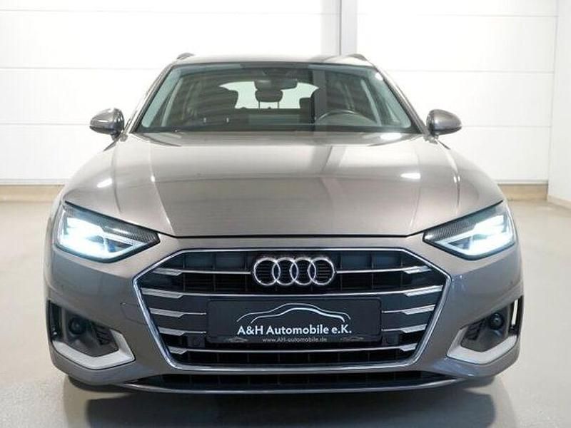 Gebraucht Audi A4 Ambiente 163 PS (119 kW) 2022 Grau Kombi