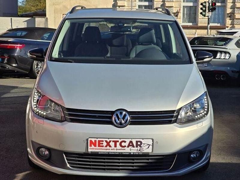 Gebraucht VW Touran Style 105 PS (77 kW) 2012 Silber Van / Kleinbus