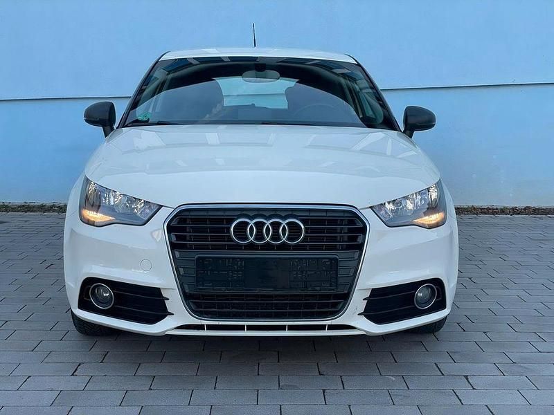 Gebraucht Audi A1 Attraction 86 PS (63 kW) 2011 Weiß Kleinwagen