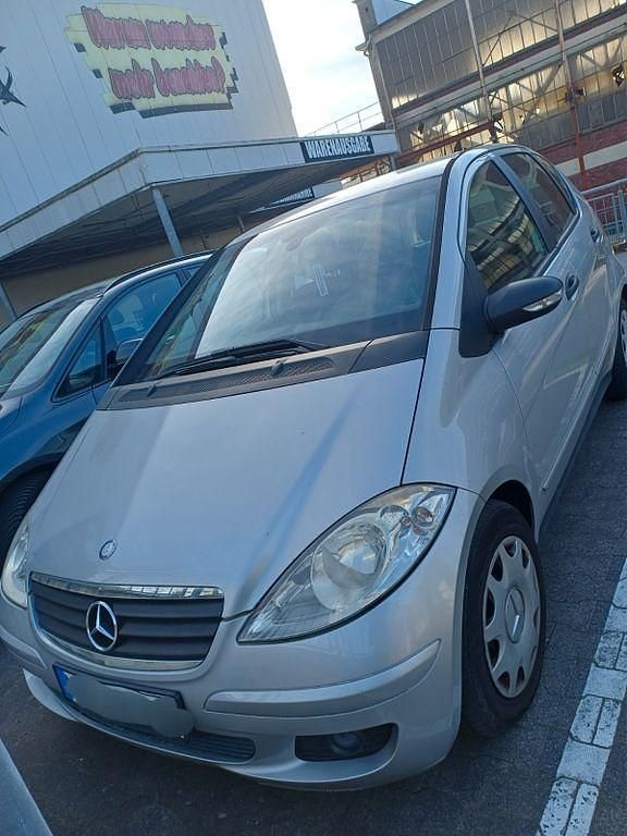 Gebraucht Mercedes A180 Elegance 109 PS (80 kW) 2006 Silber Van / Kleinbus